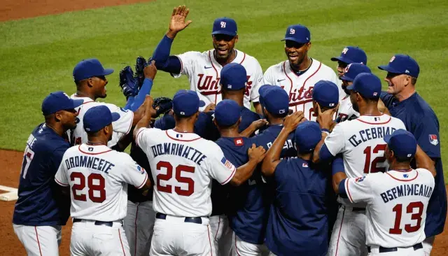 United States defeats Dominican Republic 2-1 in World Baseball Classic semifinal